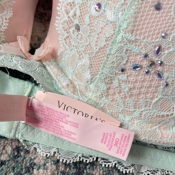 36D VS bra bundle - Picture 3 of 5